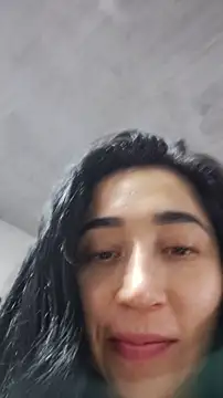 Elowyn online show from April 26, 5:32 pm