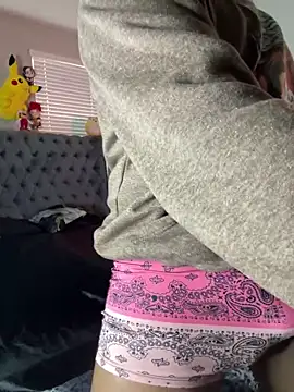 Snapshot of piscesaurora chatting on March 20, 12:22 pm piscesaurora online show from March 20, 12:22 pm