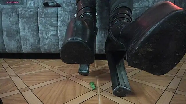 Snapshot of _LuanaDabbraccio chatting on November 26, 1:55 pm LuanaDabbraccio online show from November 26, 1:55 pm