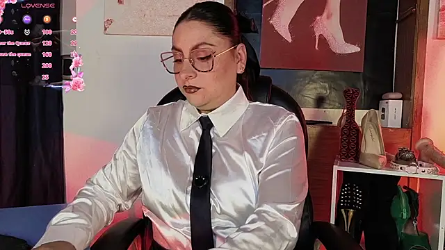  LuanaDabbraccio online show from May 7, 2:42 pm