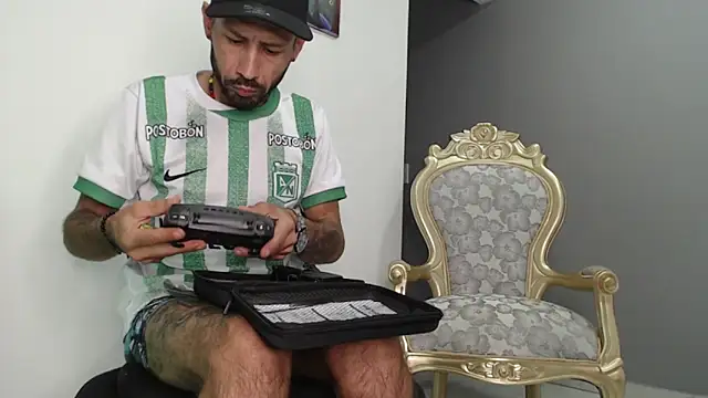 bigdick monster1 online show from December 15, 11:49 am