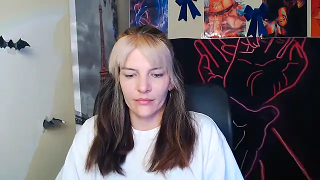Snapshot of VanessaRey_ chatting on June 16, 6:46 am VanessaRey online show from June 16, 6:46 am