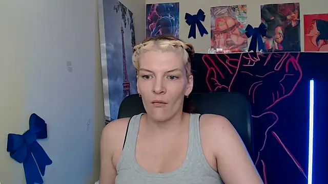 VanessaRey  online show from April 5, 2:46 pm