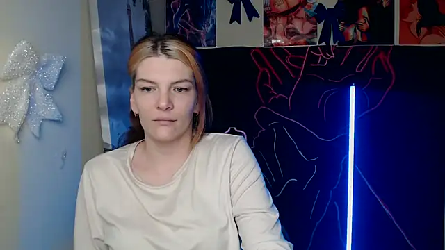 VanessaRey  online show from March 13, 5:51 pm