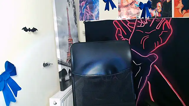 Snapshot of VanessaRey_ chatting on July 1, 6:14 am VanessaRey online show from July 1, 6:14 am