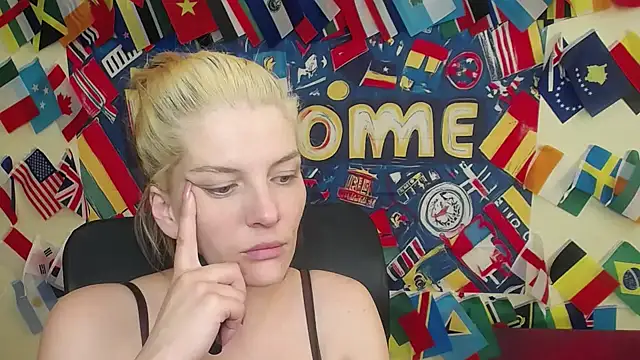 VanessaRey  online show from April 4, 4:52 am