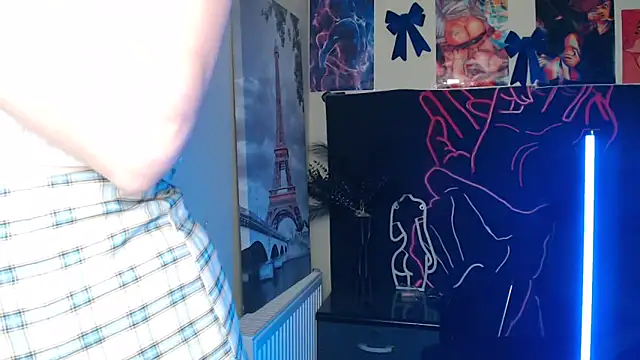 VanessaRey  online show from April 10, 2:57 pm