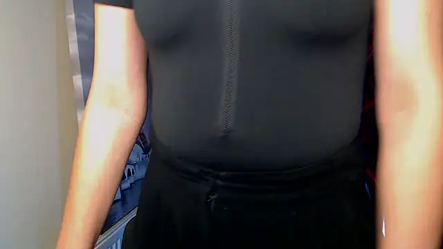 Snapshot of VanessaRey_ chatting on October 18, 5:48 pm VanessaRey online show from October 18, 5:48 pm