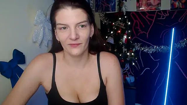 VanessaRey  online show from December 20, 7:44 am