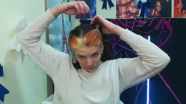 VanessaRey  online show from February 1, 7:50 am