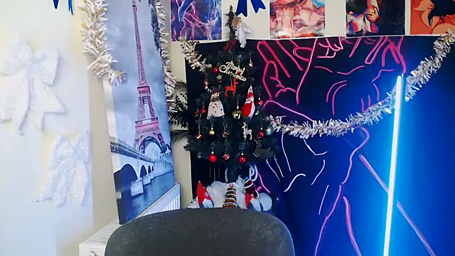 VanessaRey  online show from December 19, 8:49 am