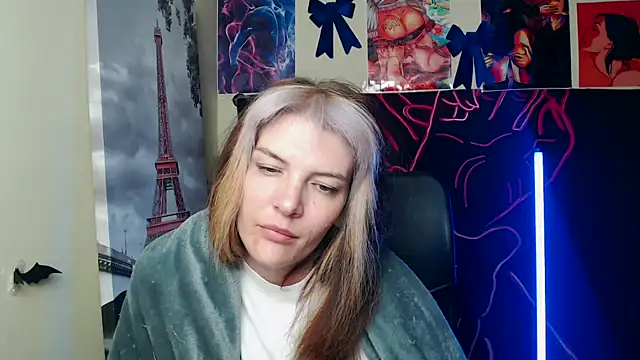 VanessaRey  online show from May 17, 4:56 am