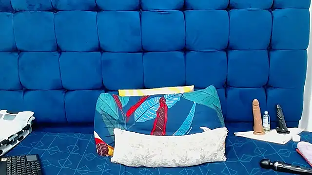 AriesCake online show from February 11, 7:58 pm