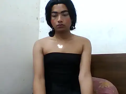 lilysstone12 online show from December 13, 8:04 pm