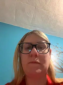 Snapshot of lady_gloria69 chatting on October 13, 5:20 am lady gloria69 online show from October 13, 5:20 am