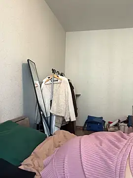 Snapshot of mollygirll chatting on September 13, 8:14 am mollygirll online show from September 13, 8:14 am