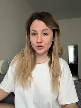 Snapshot of mollygirll chatting on November 18, 11:02 am mollygirll online show from November 18, 11:02 am