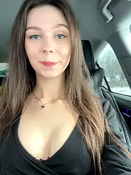 MilaBee online show from December 1, 8:26 am