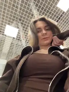 MilaBee online show from April 14, 7:57 am