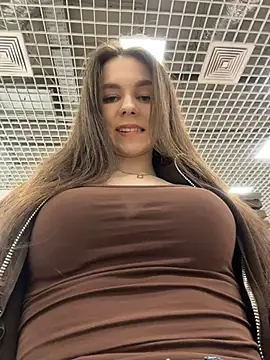 MilaBee online show from March 25, 7:19 am