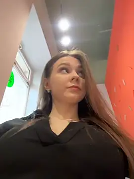 MilaBee online show from April 5, 11:06 am