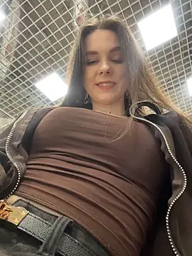 MilaBee online show from March 28, 5:19 am