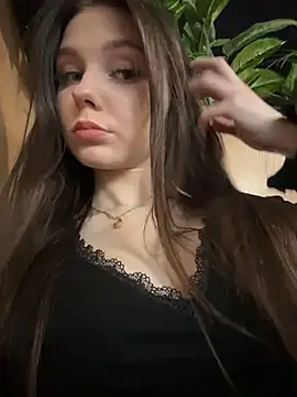 MilaBee online show from March 21, 5:08 am