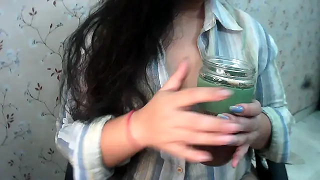 Snapshot of sonali4 chatting on November 30, 10:27 am sonali4 online show from November 30, 10:27 am