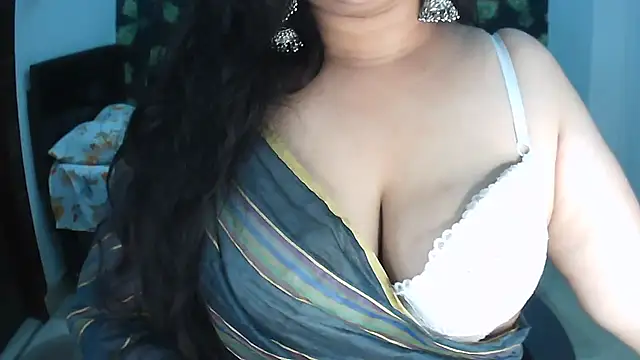 Snapshot of sonali4 chatting on July 1, 11:43 am sonali4 online show from July 1, 11:43 am