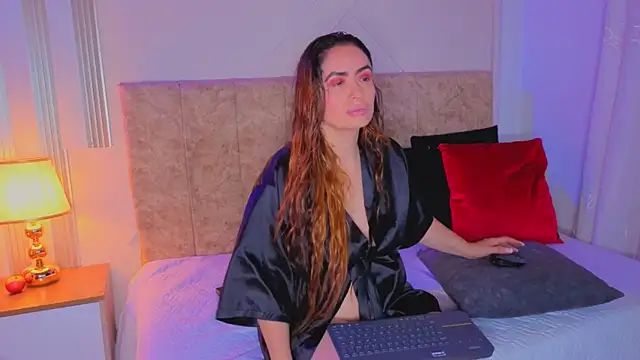 angelinarouse  online show from April 14, 3:00 am