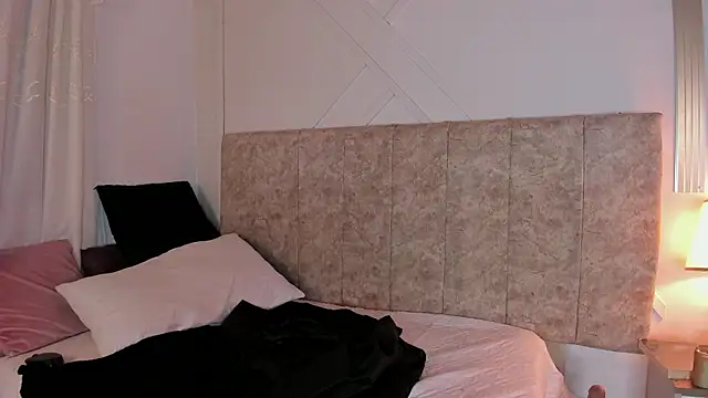 angelinarouse  online show from January 11, 1:51 pm