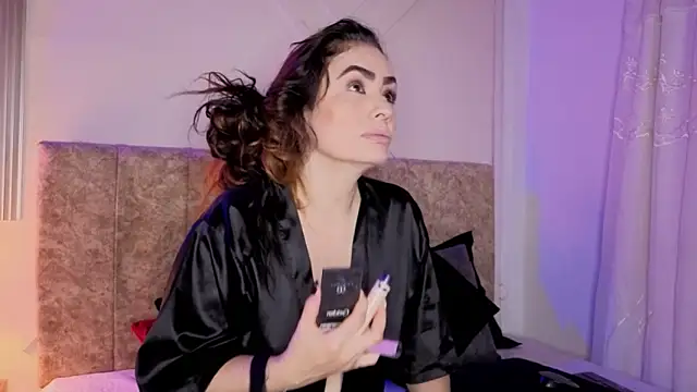 angelinarouse  online show from March 25, 3:28 am