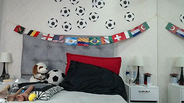 Snapshot of ScarlettGreen_ chatting on June 26, 11:16 am ScarlettGreen online show from June 26, 11:16 am