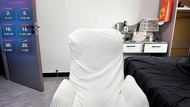 Rainbow-sweet online show from April 14, 8:41 am