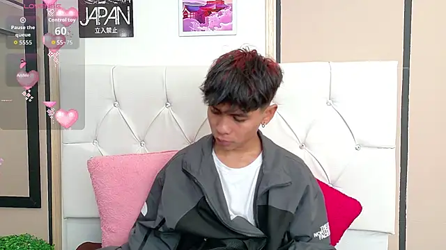 Snapshot of Ethan_Westt chatting on November 3, 2:09 pm Ethan Westt online show from November 3, 2:09 pm