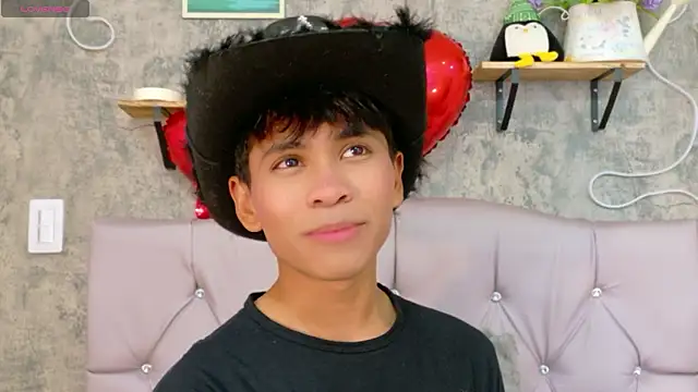 Ethan Westt online show from February 17, 8:17 pm