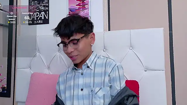 Snapshot of Ethan_Westt chatting on November 10, 8:47 pm Ethan Westt online show from November 10, 8:47 pm