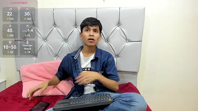 Snapshot of Ethan_Westt chatting on March 18, 8:59 pm Ethan Westt online show from March 18, 8:59 pm