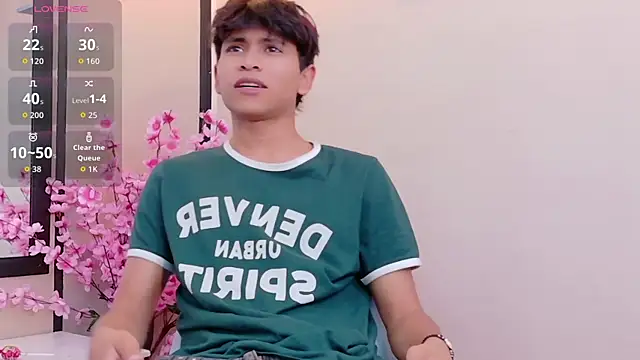 Ethan Westt online show from December 19, 8:11 pm