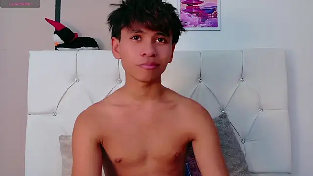 Ethan Westt online show from May 4, 9:28 pm