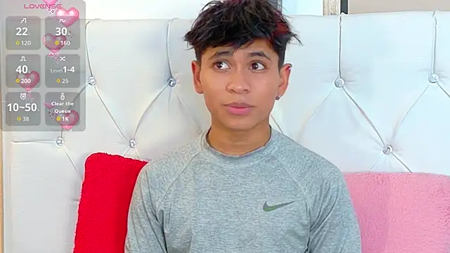 Snapshot of Ethan_Westt chatting on November 15, 8:46 pm Ethan Westt online show from November 15, 8:46 pm