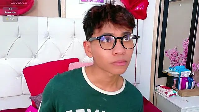 Ethan Westt online show from March 9, 8:23 pm