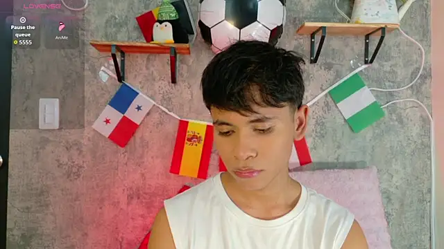 Snapshot of Ethan_Westt chatting on July 16, 8:06 pm Ethan Westt online show from July 16, 8:06 pm