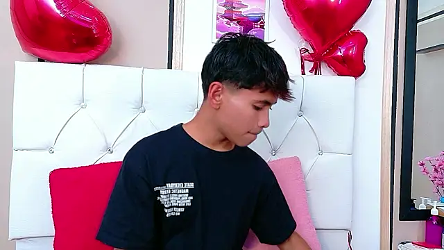 Ethan Westt online show from March 7, 8:36 pm