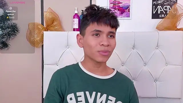 Ethan Westt online show from January 12, 8:15 pm