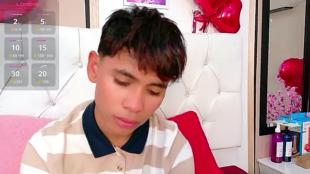 Ethan Westt online show from March 4, 8:16 pm