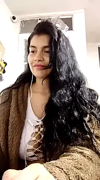 Snapshot of AlanaHotxx chatting on March 20, 7:47 am AlanaHotxx online show from March 20, 7:47 am