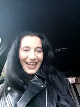 Snapshot of lovelarisa2025 chatting on March 17, 3:40 pm lovelarisa2025 online show from March 17, 3:40 pm