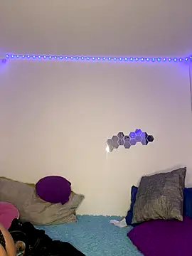 Deepika padukoneNisha online show from December 18, 4:00 pm