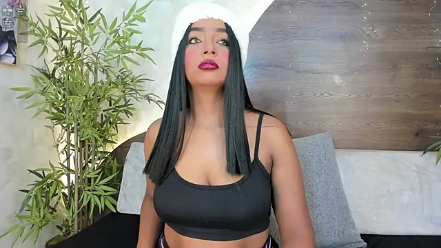 mia lacy  online show from December 1, 7:59 pm